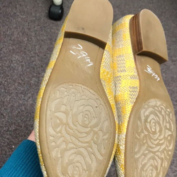 Taryn Rose shoes - Picture 3 of 4